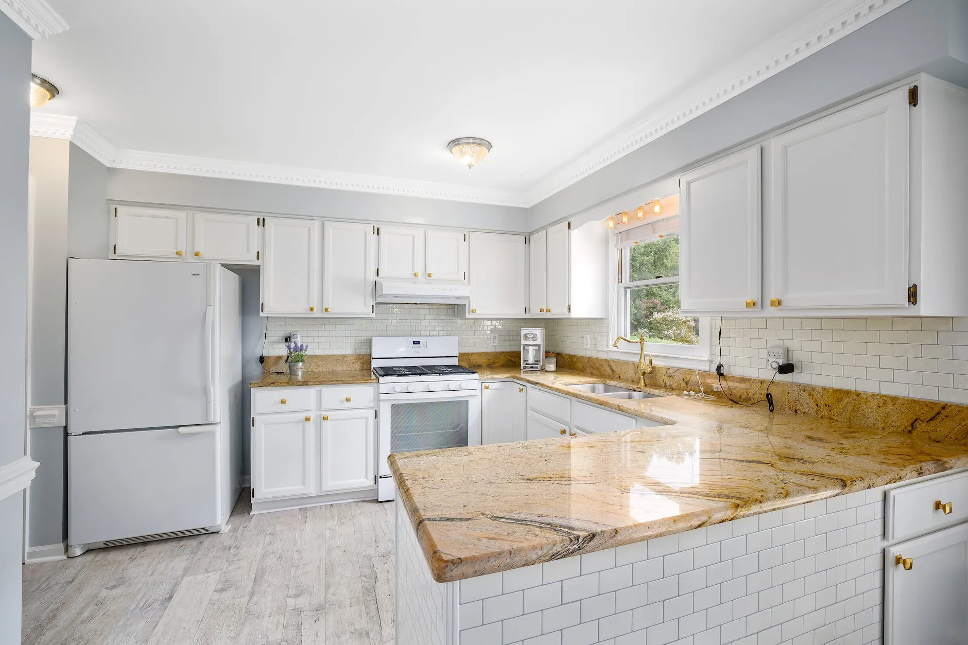 Can You Save Granite Countertops When Replacing Cabinets